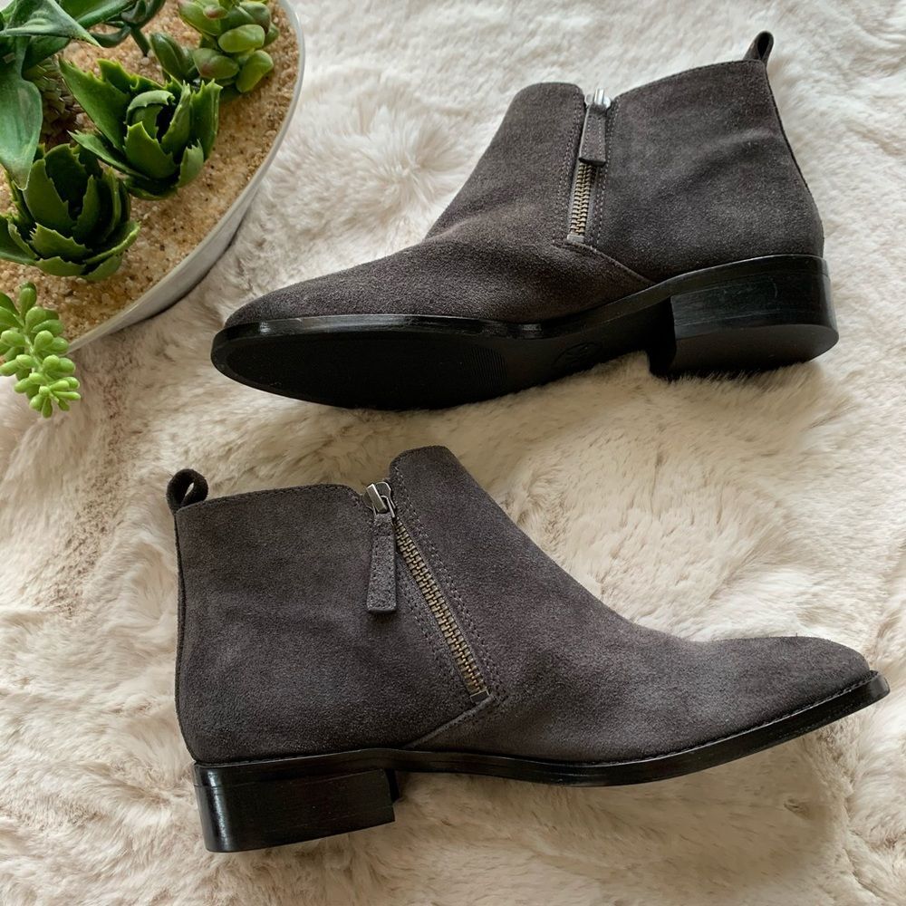 Michael Kors Suede Low Heel Ankle Boot Bootie Two Zippers Gray Women’s Size 5.5 - Picture 3 of 16
